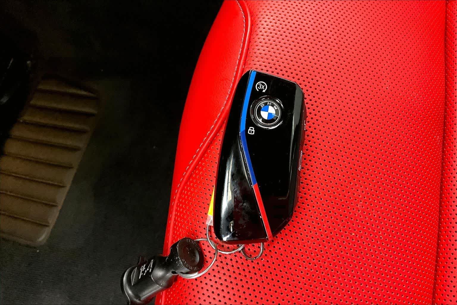 Thumbnail: 2026 BMW M5 - 19