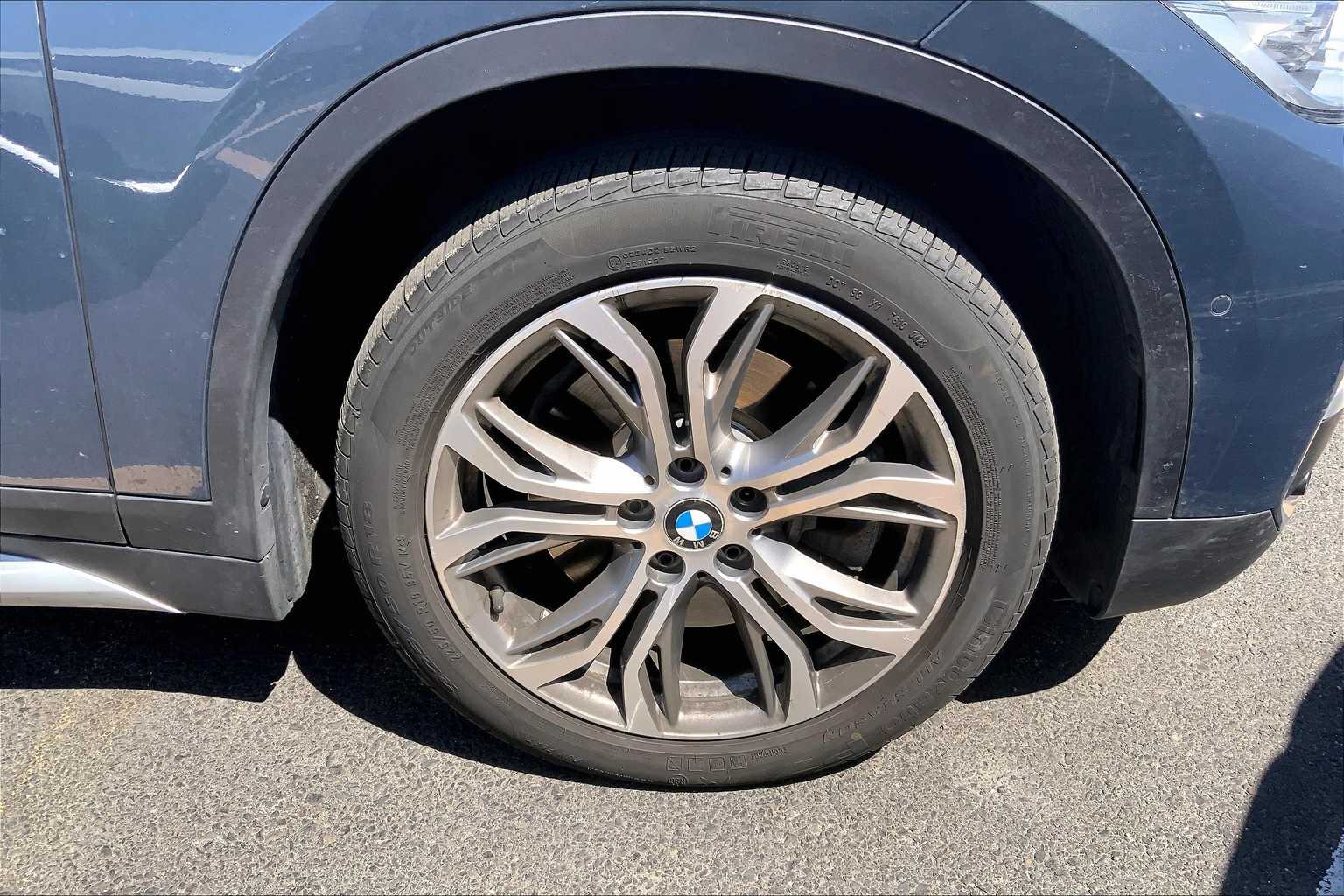 Thumbnail: 2017 BMW X1 - 14