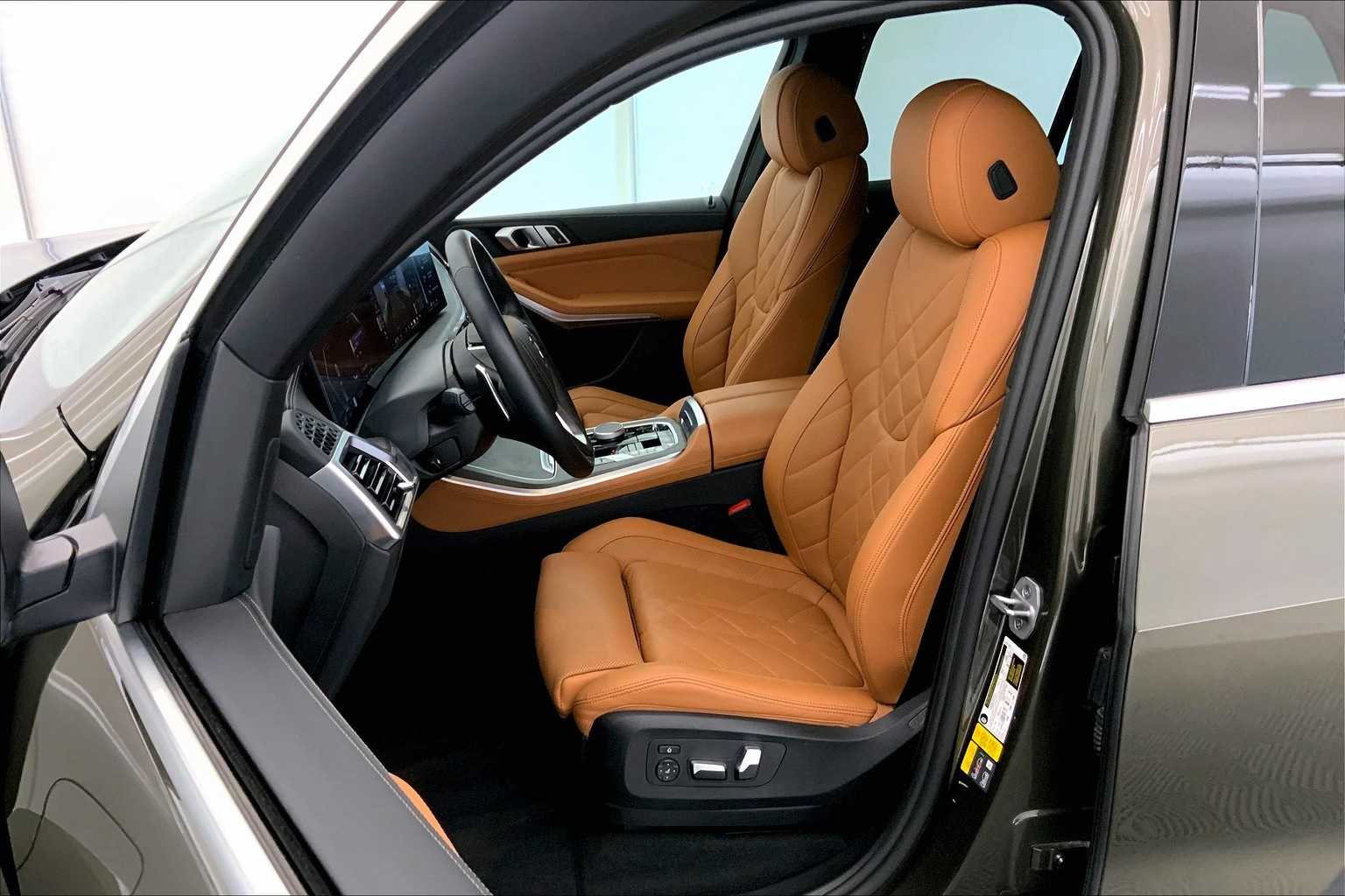 Thumbnail: 2024 BMW X5 - 11