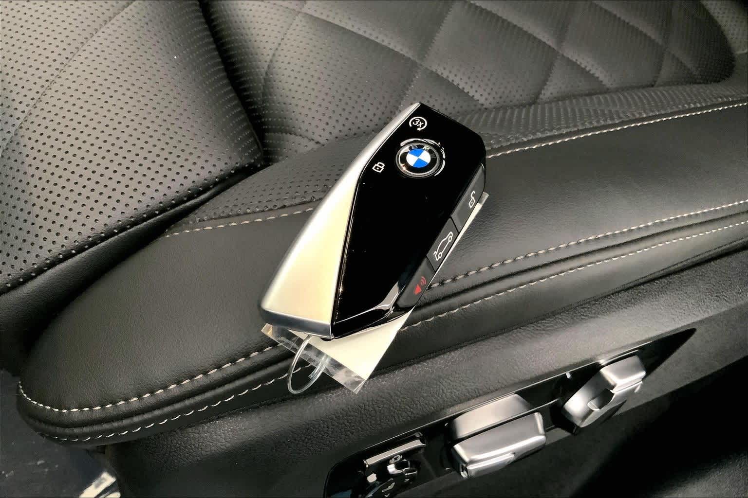 Thumbnail: 2026 BMW X7 - 20