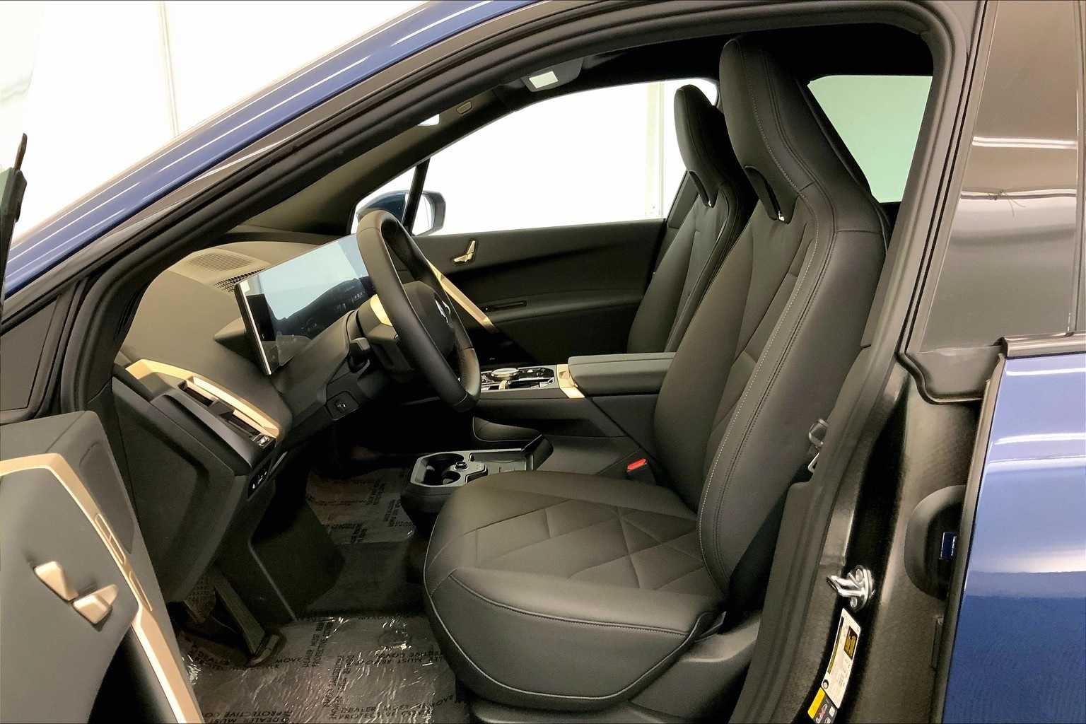 Thumbnail: 2025 BMW iX - 11