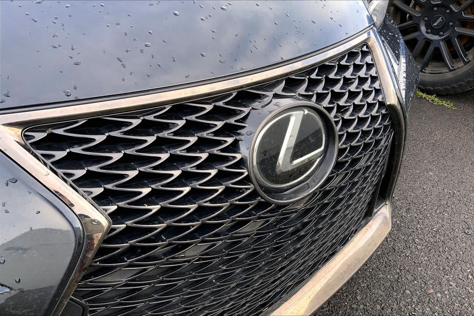 Thumbnail: 2020 Lexus IS - 15