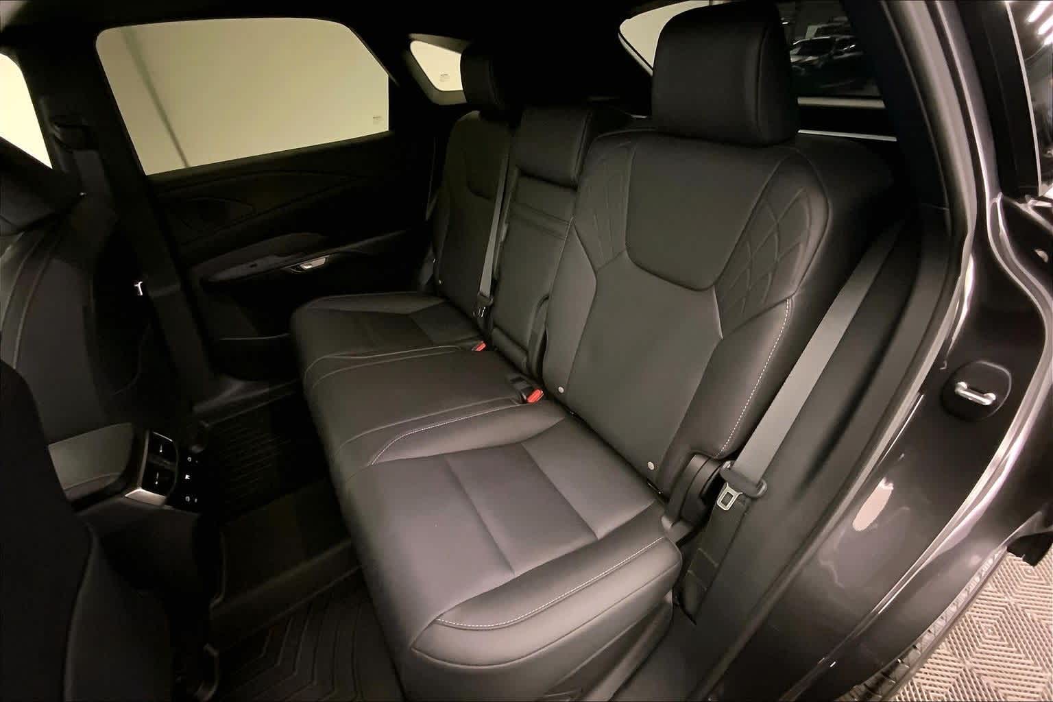 Thumbnail: 2025 Lexus RX - 29