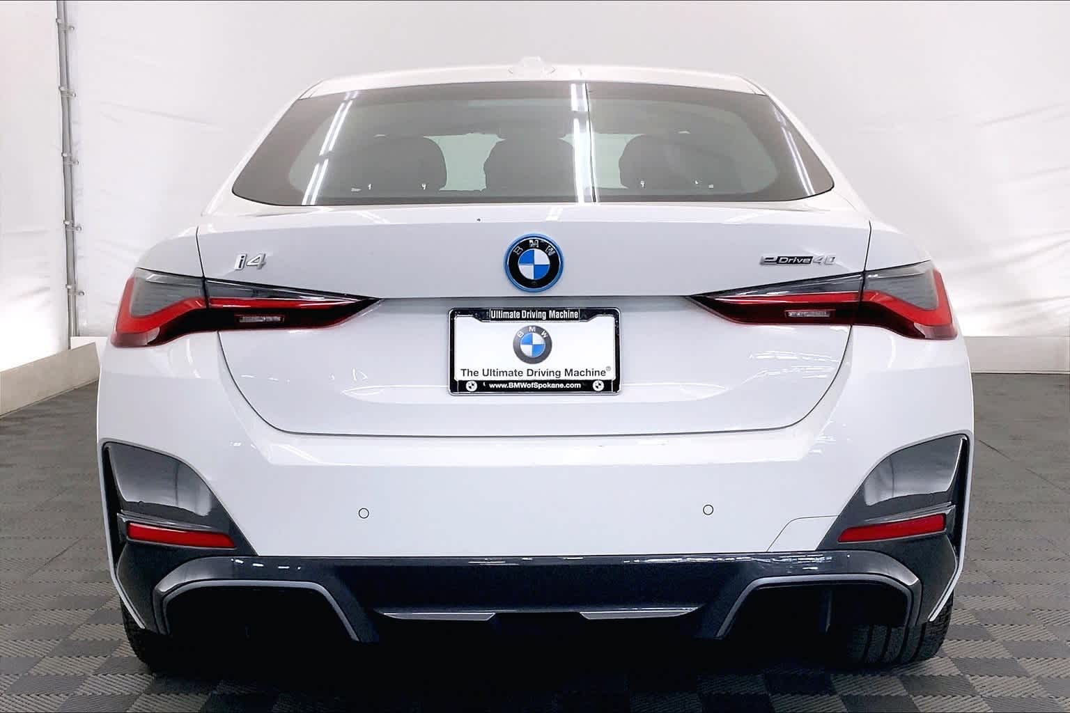 Thumbnail: 2022 BMW i4 - 5