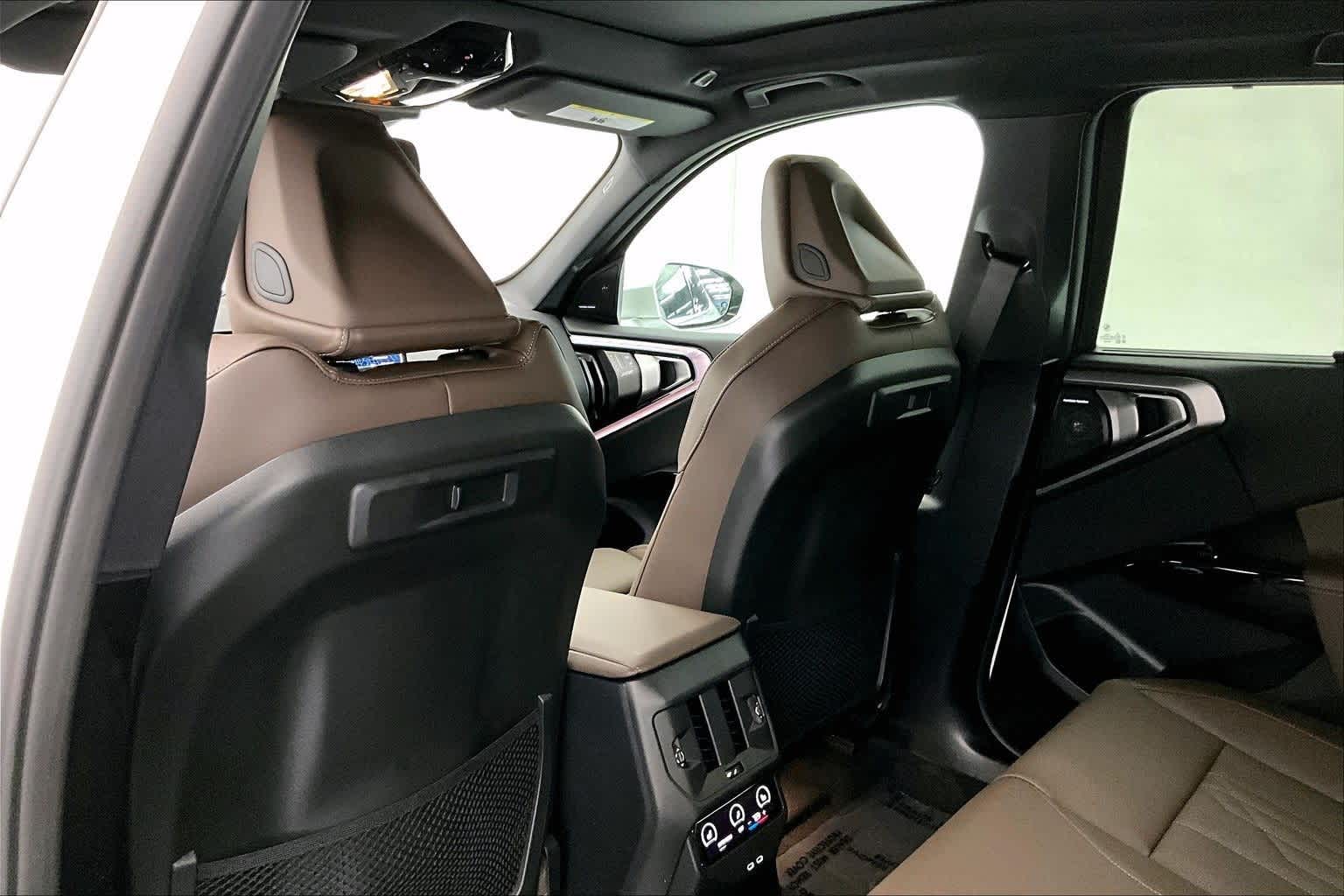 Thumbnail: 2026 BMW X3 - 12