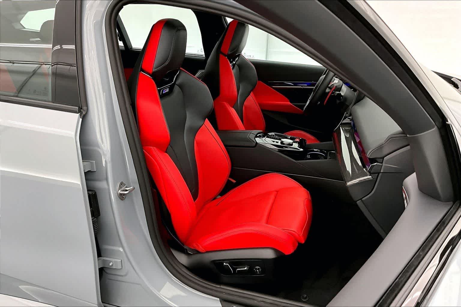 Thumbnail: 2026 BMW M5 - 13