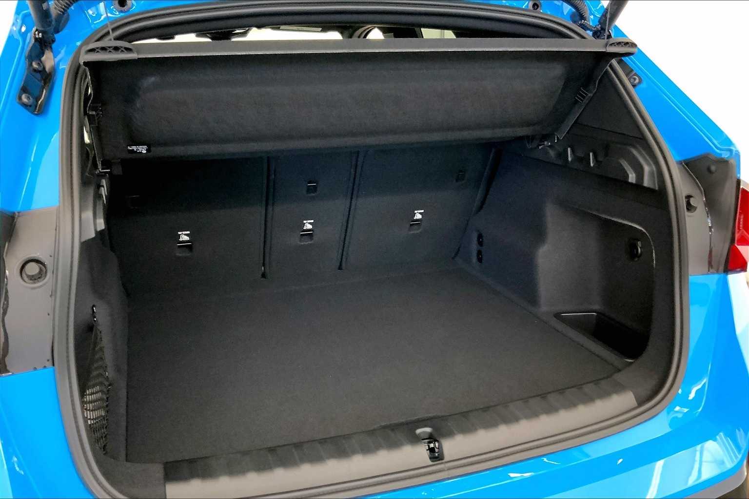 Thumbnail: 2025 BMW X1 - 19