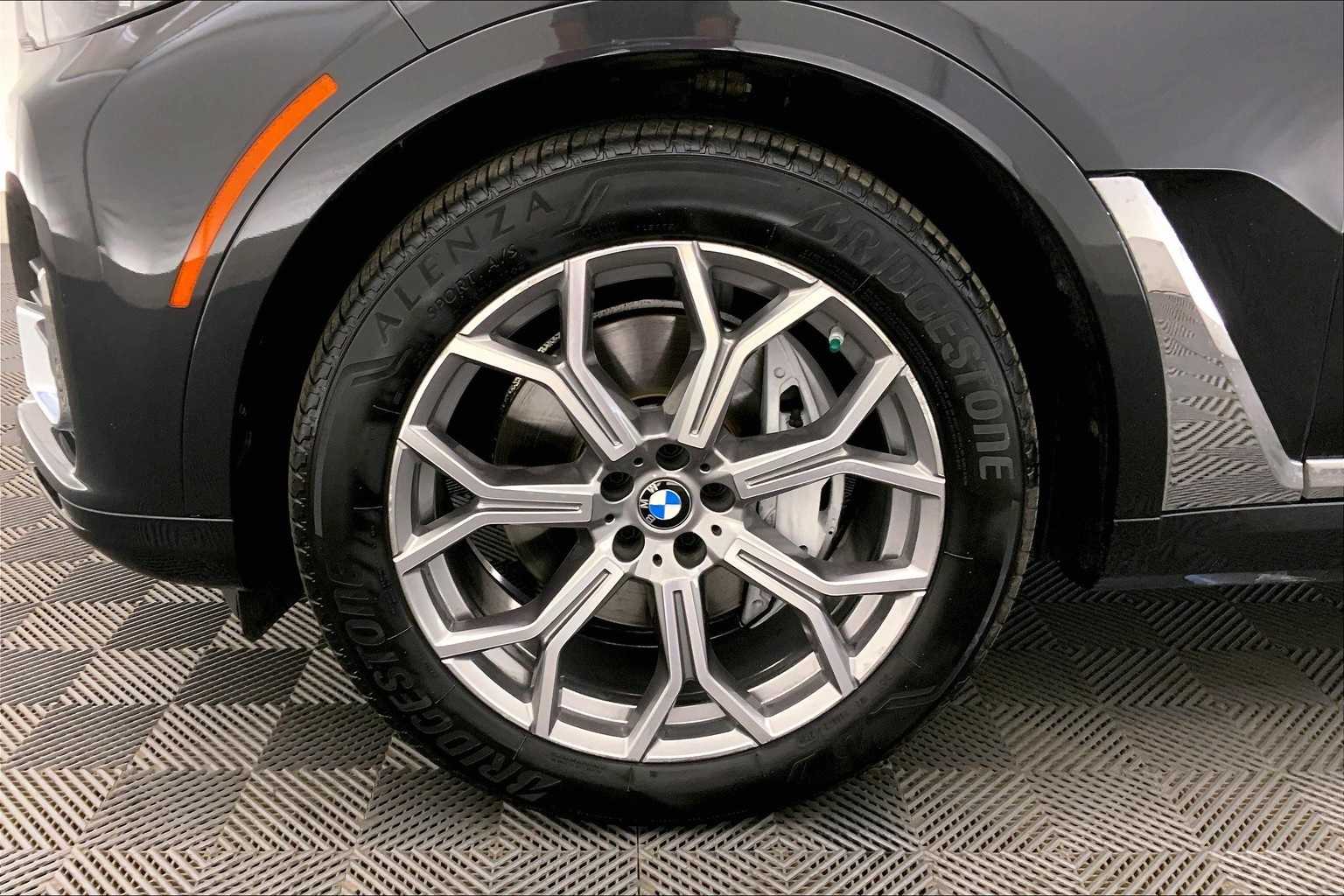 Thumbnail: 2022 BMW X7 - 8