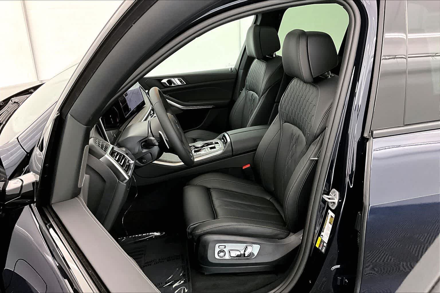 Thumbnail: 2026 BMW X5 - 11