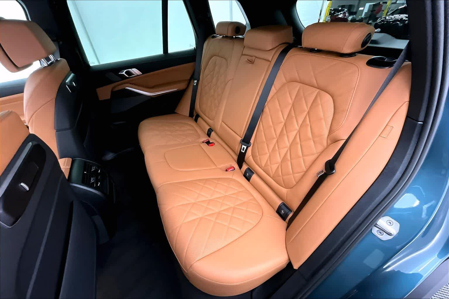 Thumbnail: 2026 BMW X5 - 13