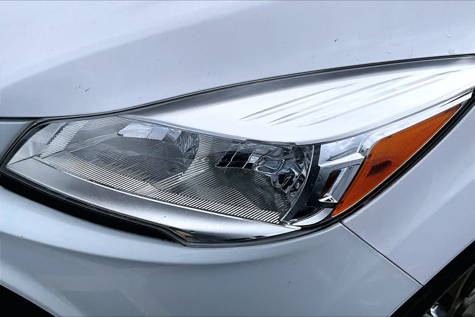 Thumbnail: 2015 Ford Escape - 16