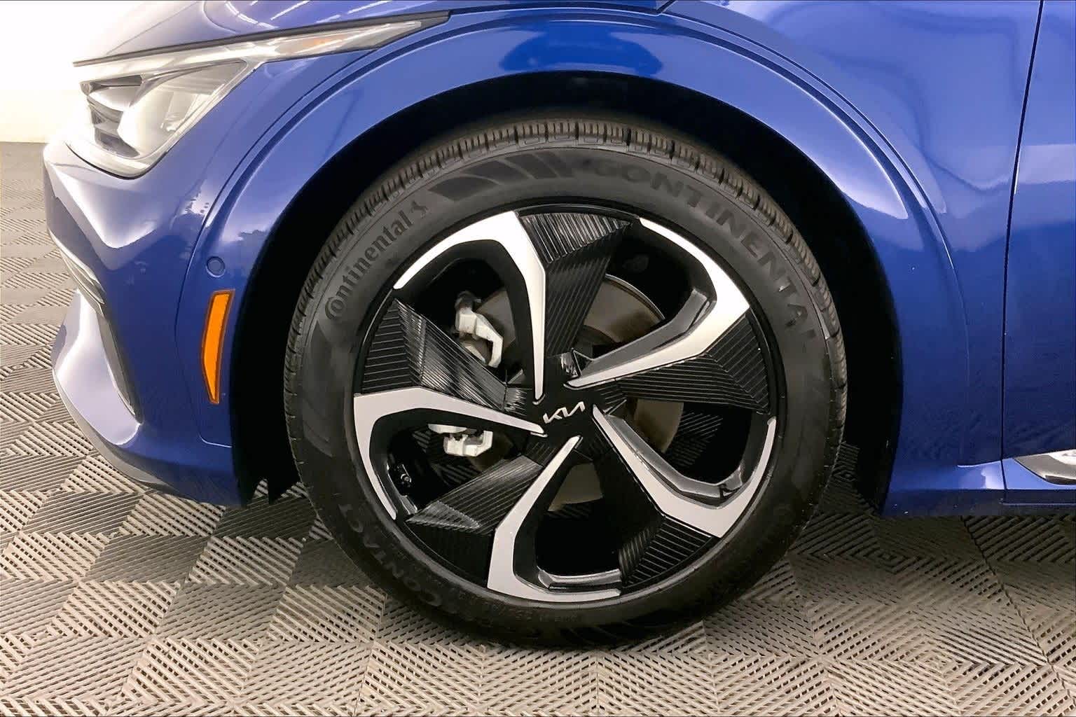 Thumbnail: 2023 Kia EV6 - 8