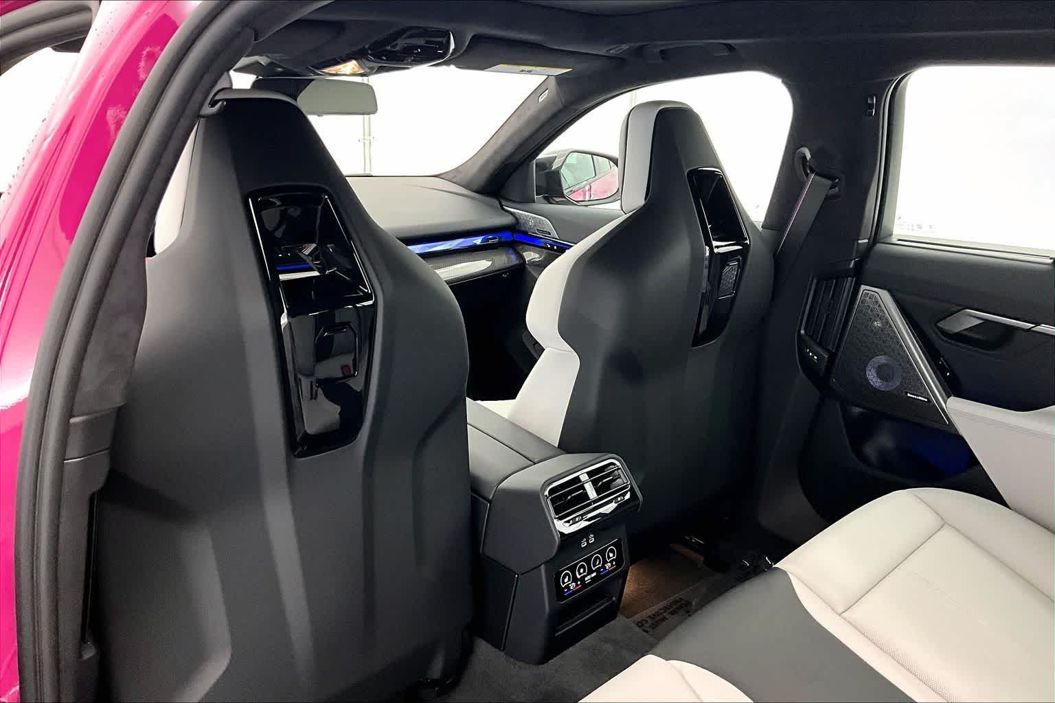 Thumbnail: 2026 BMW M5 - 12