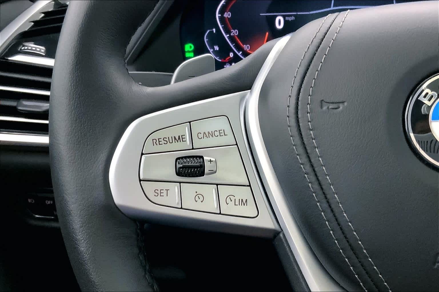 Thumbnail: 2021 BMW X7 - 24