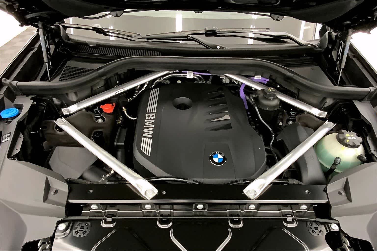 Thumbnail: 2026 BMW X7 - 9