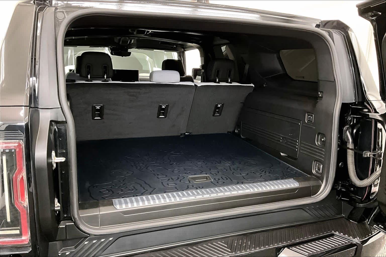 Thumbnail: 2025 GMC Hummer EV - 18