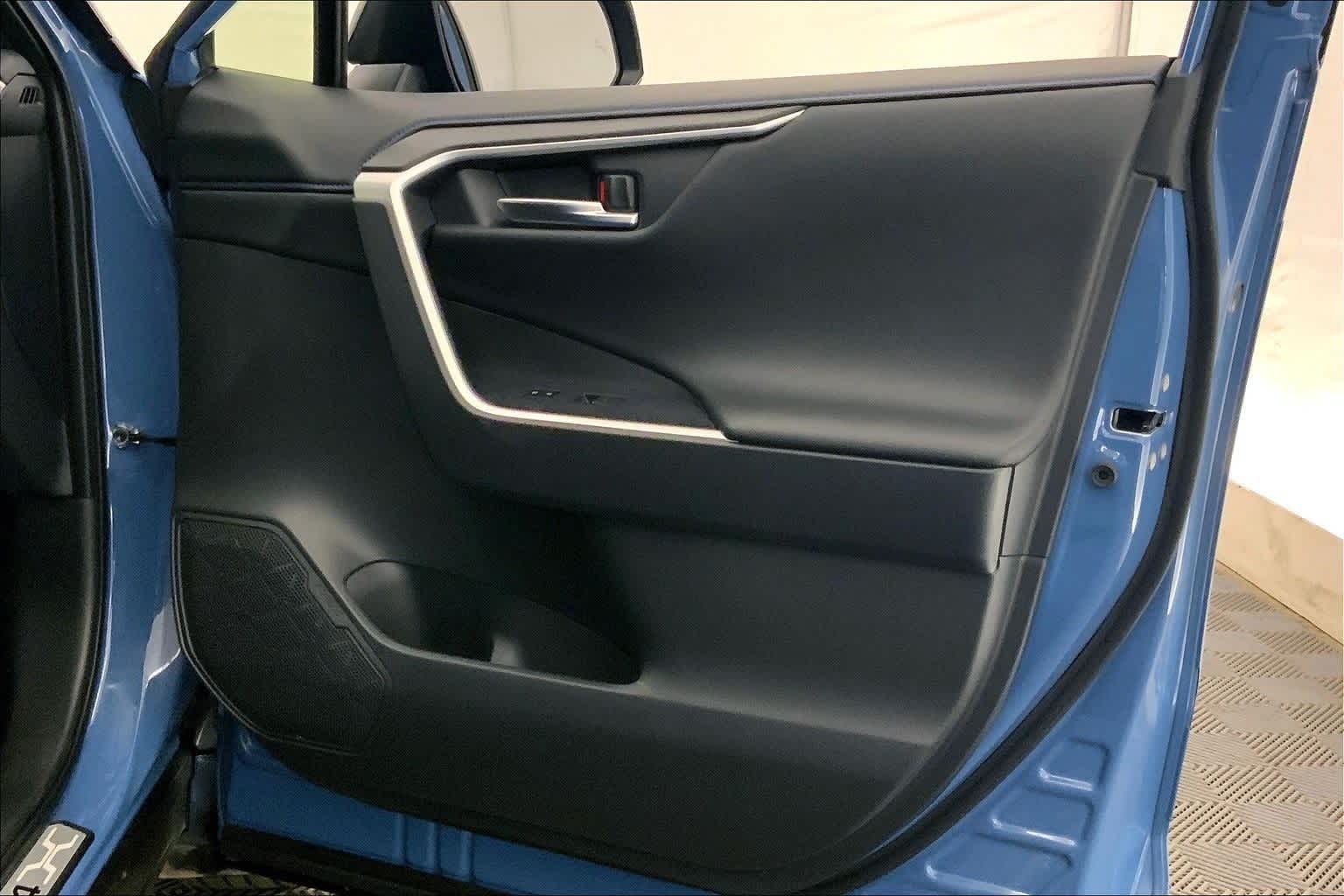 Thumbnail: 2024 Toyota RAV4 - 28