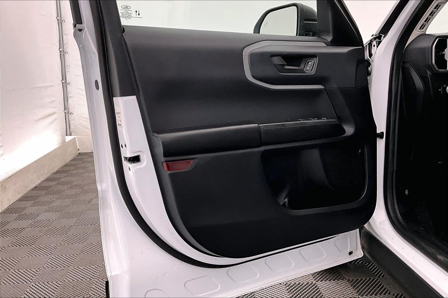 Thumbnail: 2021 Ford Bronco Sport - 27