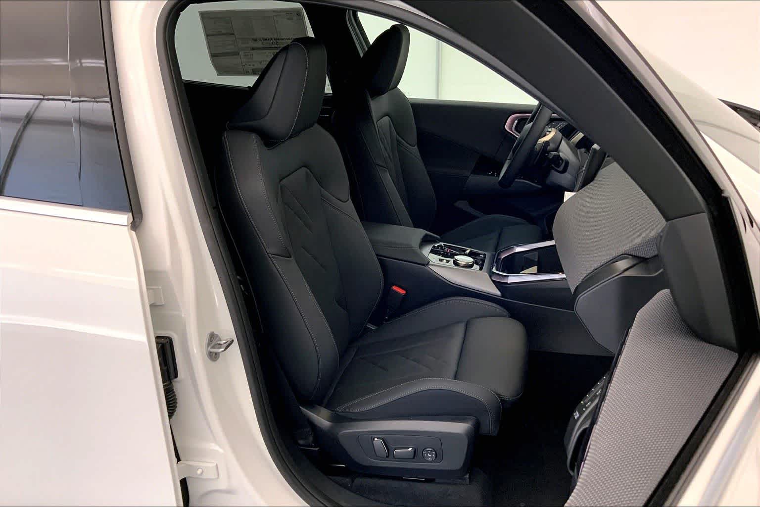 Thumbnail: 2025 BMW X3 - 14