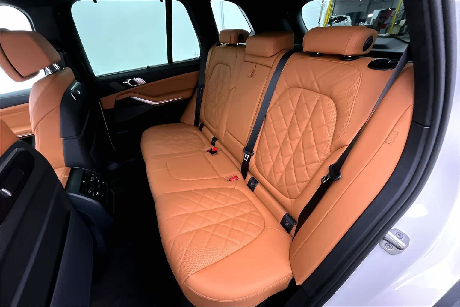 Thumbnail: 2026 BMW X5 - 13