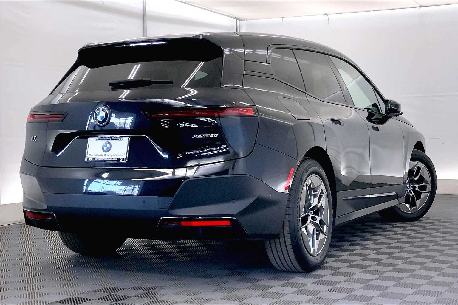 Thumbnail: 2022 BMW iX - 22