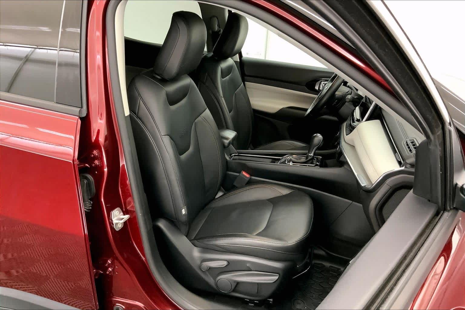 Thumbnail: 2022 Jeep Compass - 13