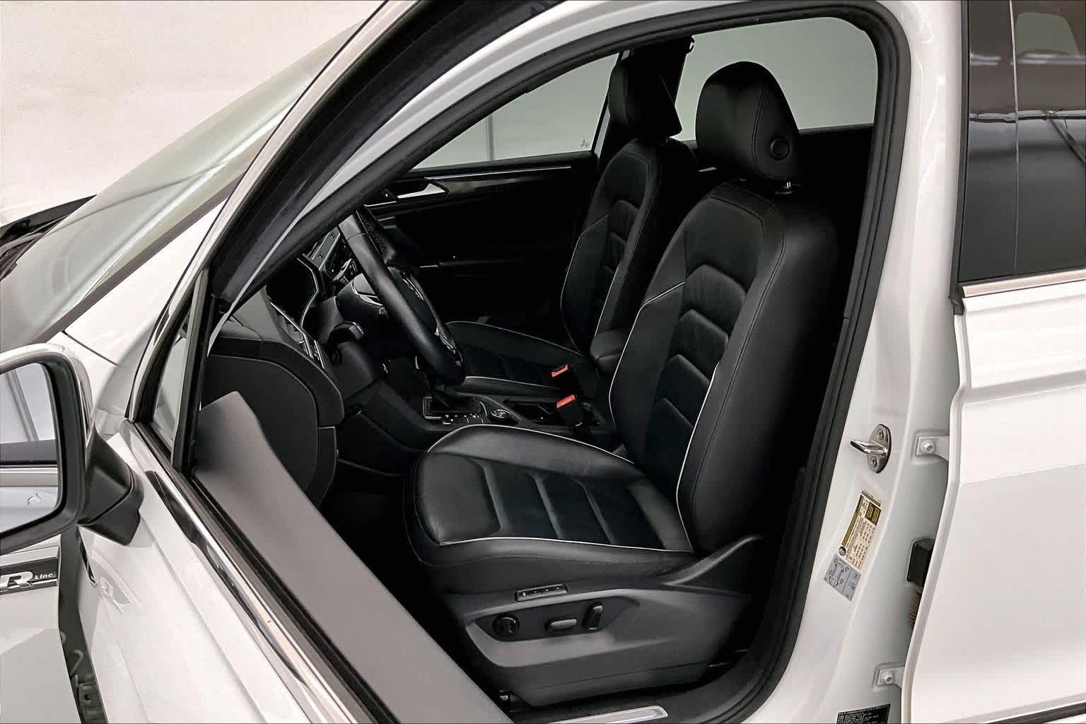 Thumbnail: 2020 Volkswagen Tiguan - 11