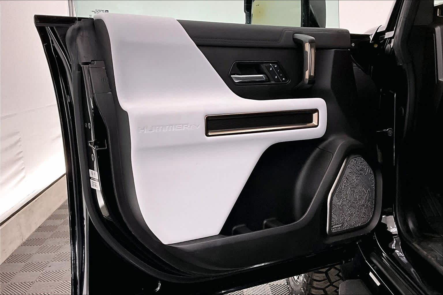 Thumbnail: 2025 GMC Hummer EV - 27