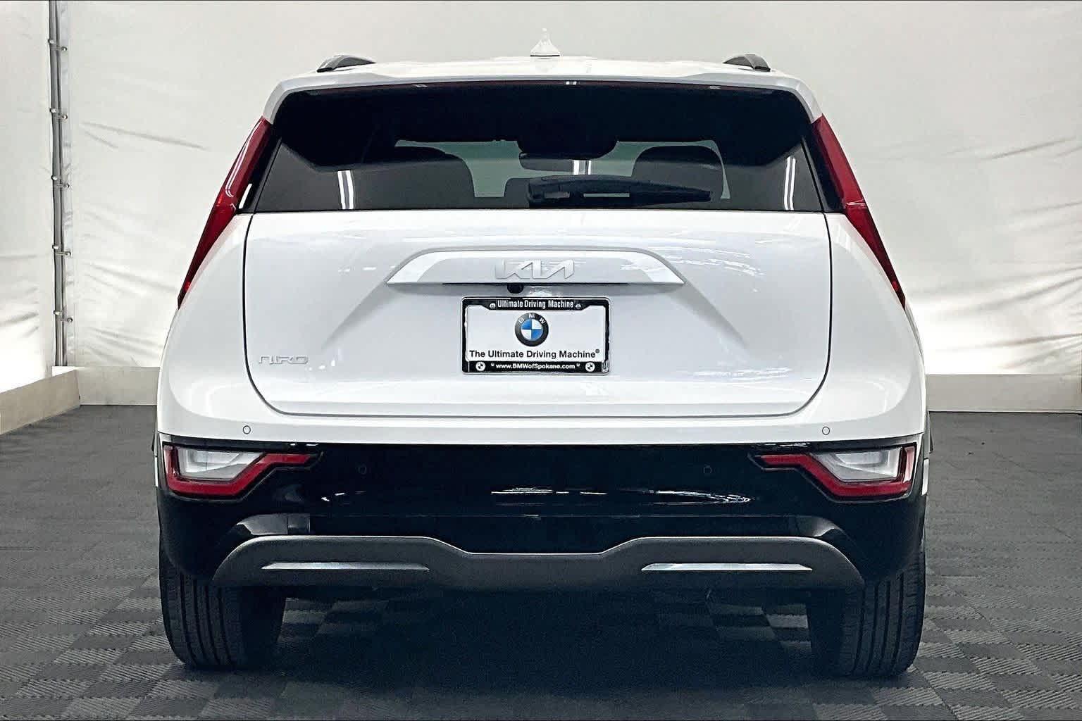 Thumbnail: 2023 Kia Niro - 5