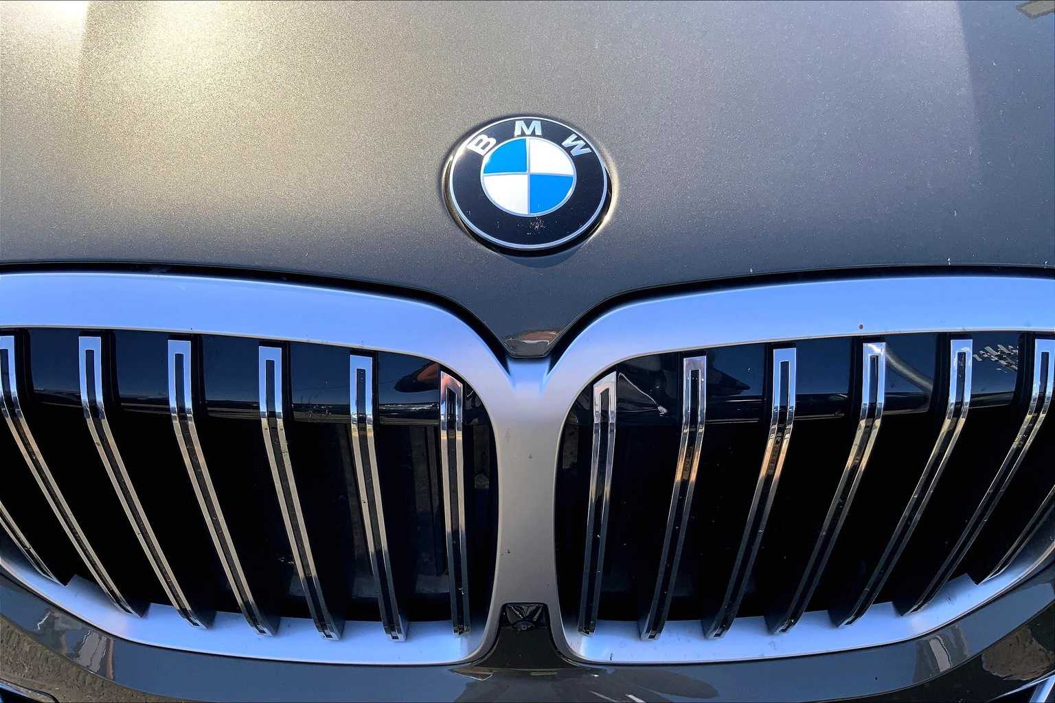 Thumbnail: 2023 BMW X7 - 18