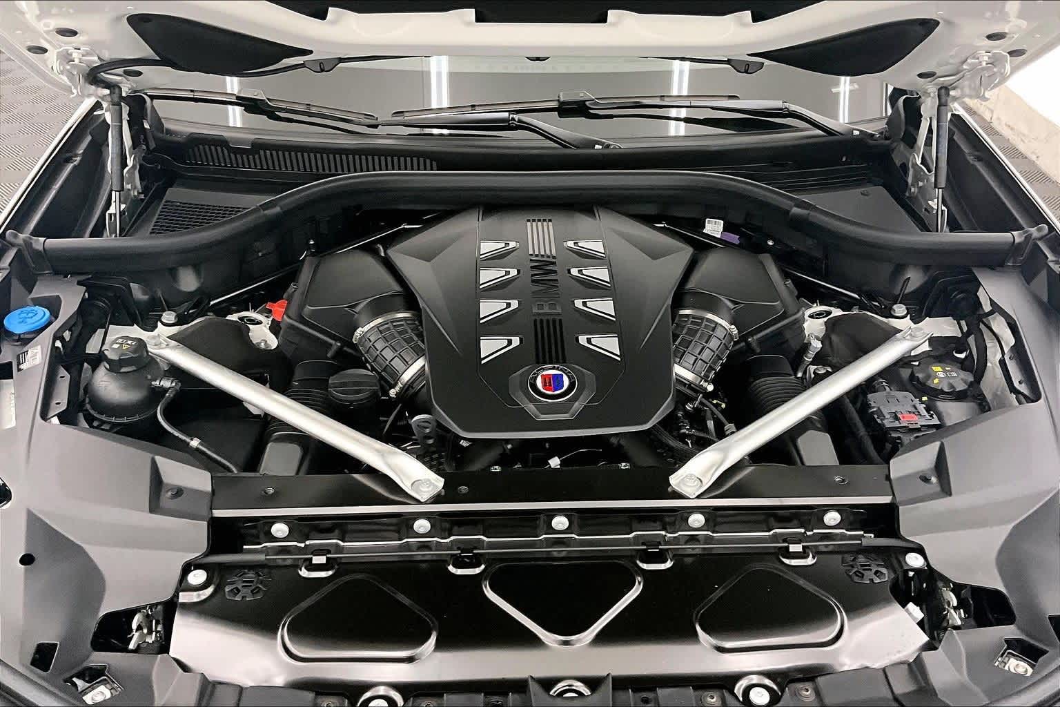 Thumbnail: 2026 BMW X7 - 9