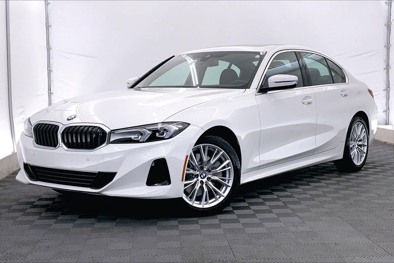 Thumbnail: 2024 BMW 3 Series - 1