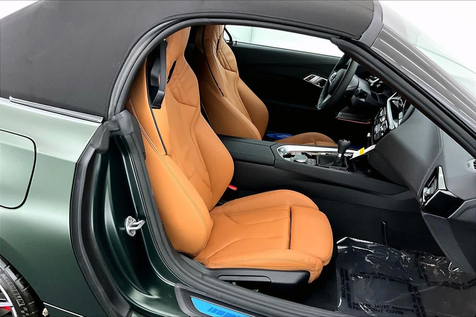 Thumbnail: 2026 BMW Z4 - 12