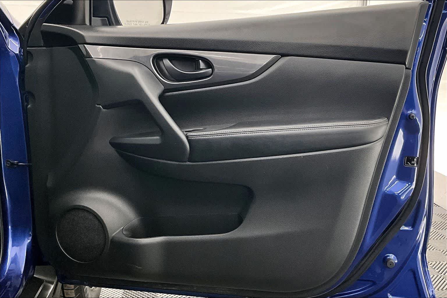 Thumbnail: 2020 Nissan Rogue - 29