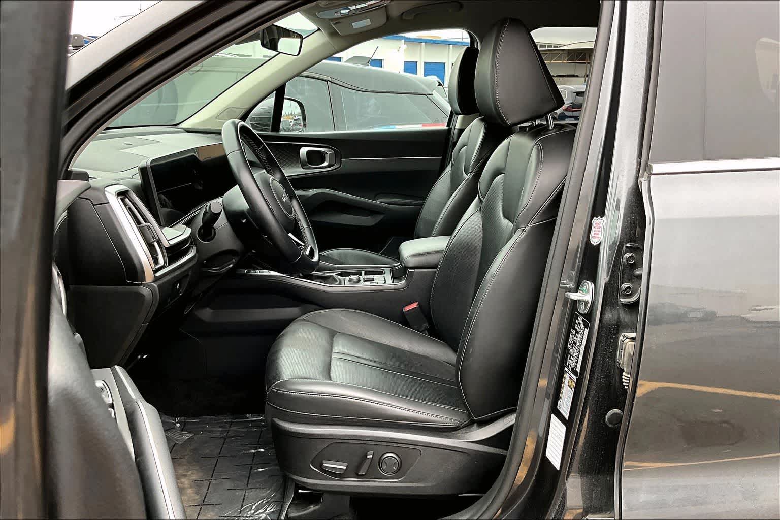 Thumbnail: 2024 Kia Sorento - 11