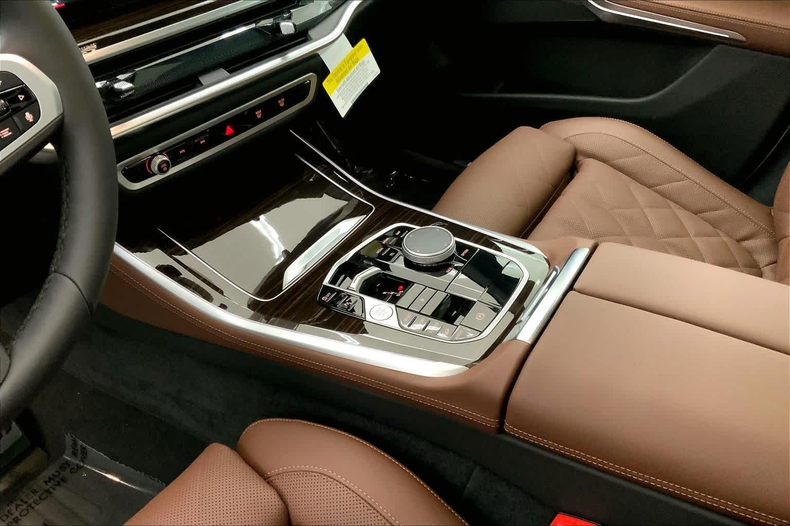 Thumbnail: 2026 BMW X5 - 17