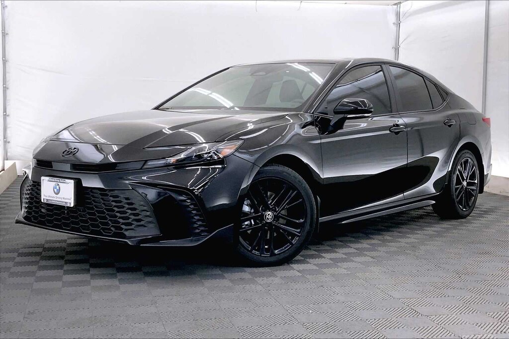 Used 2025 Toyota Camry SE Sedan