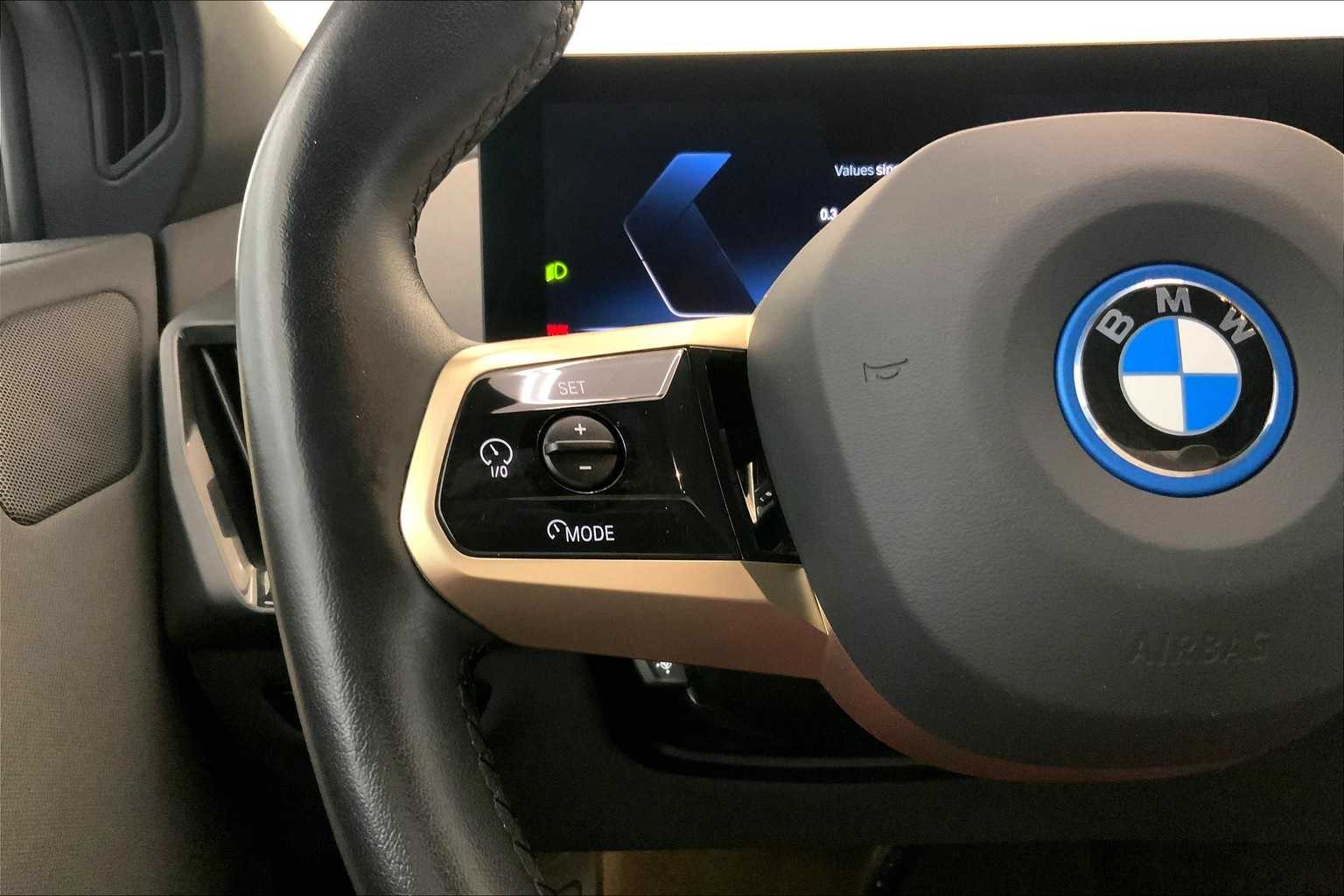 Thumbnail: 2022 BMW iX - 24