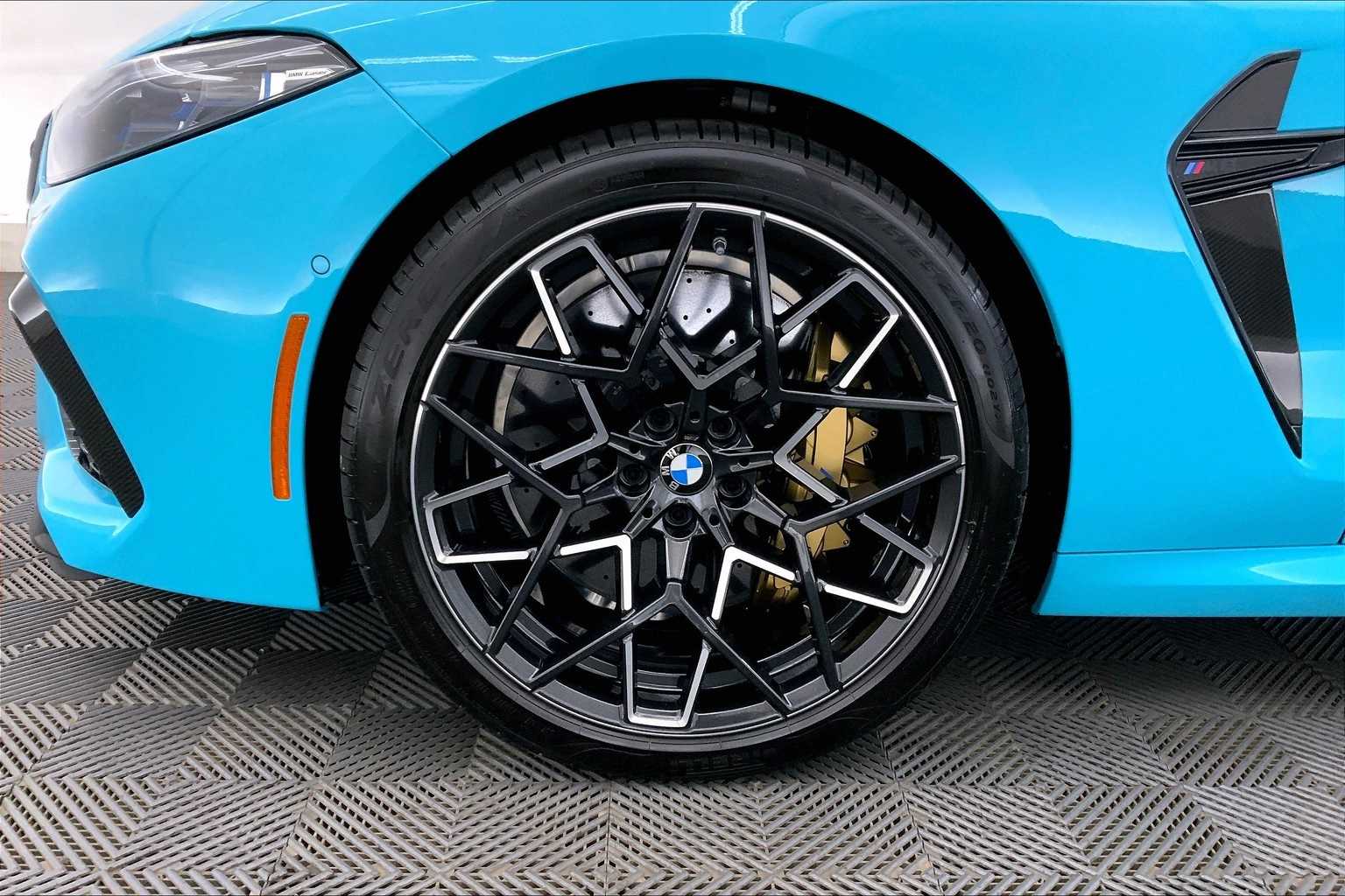 Thumbnail: 2025 BMW M8 - 7