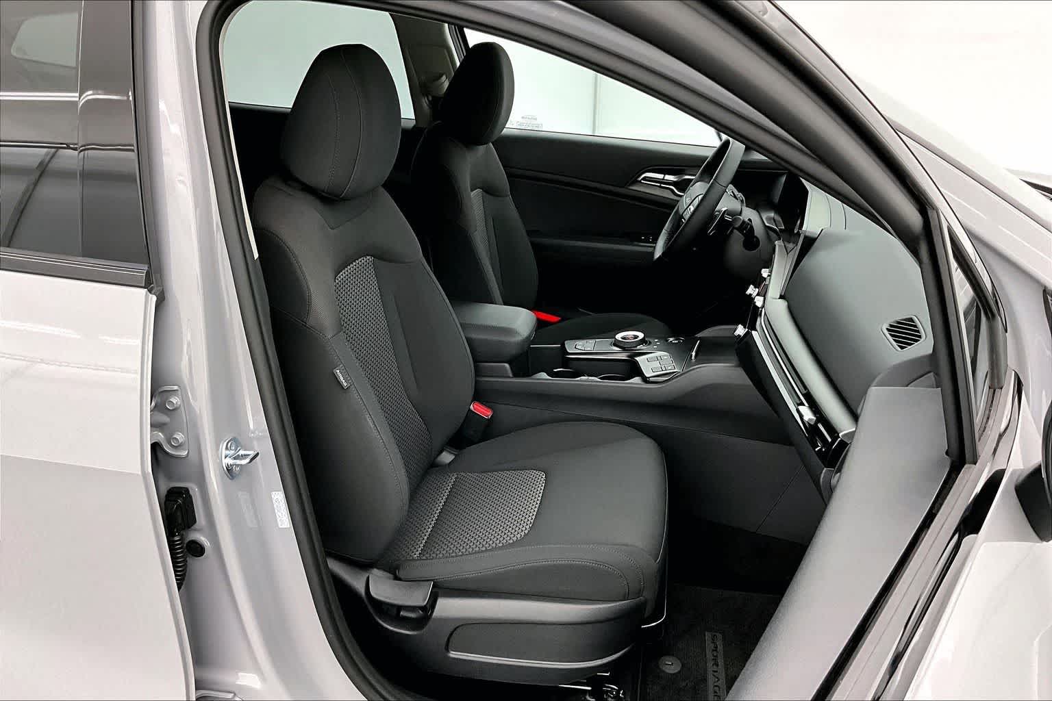 Thumbnail: 2026 Kia Sportage - 13