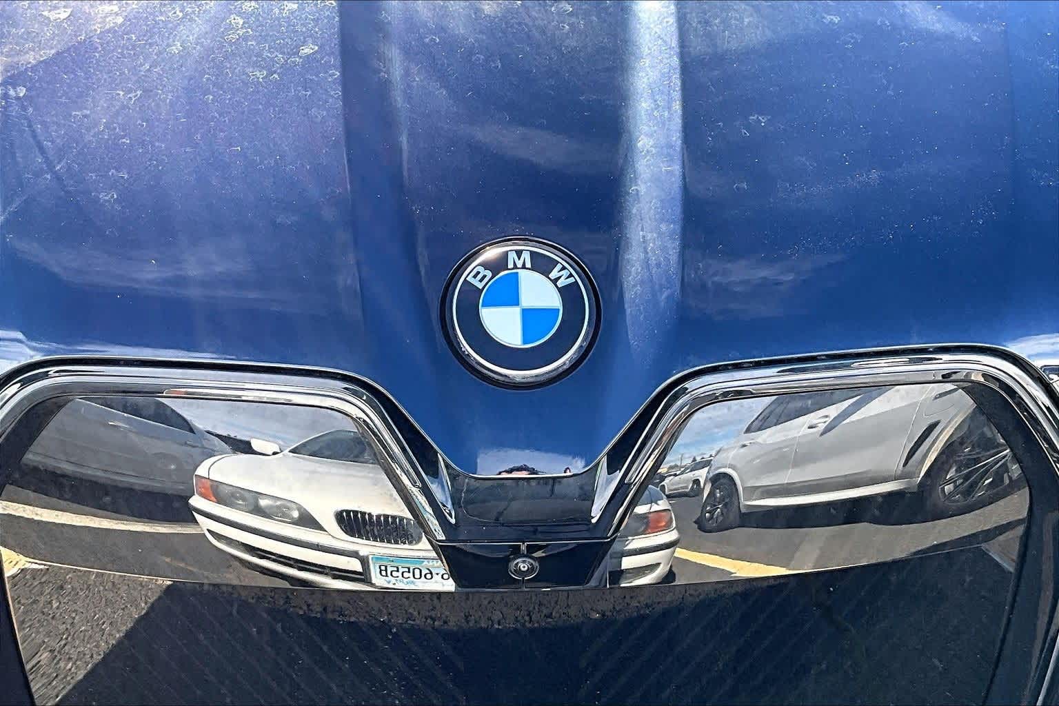 Thumbnail: 2026 BMW iX - 18