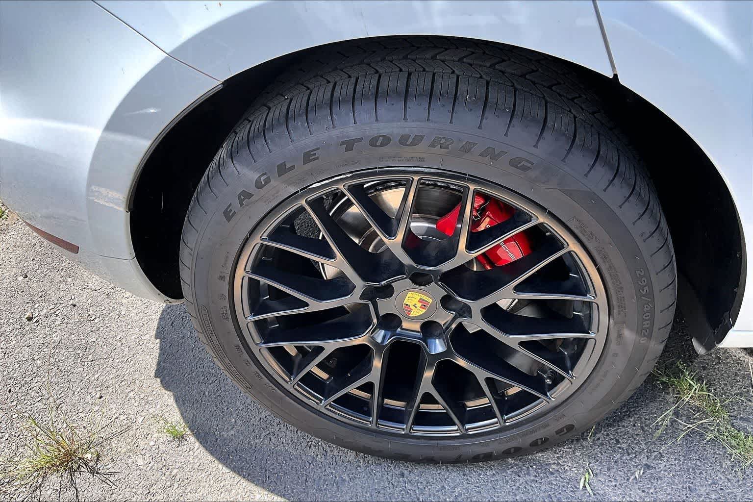 Thumbnail: 2021 Porsche Macan - 20