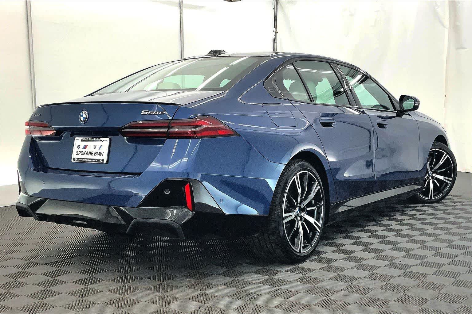 Thumbnail: 2026 BMW 5 Series - 22