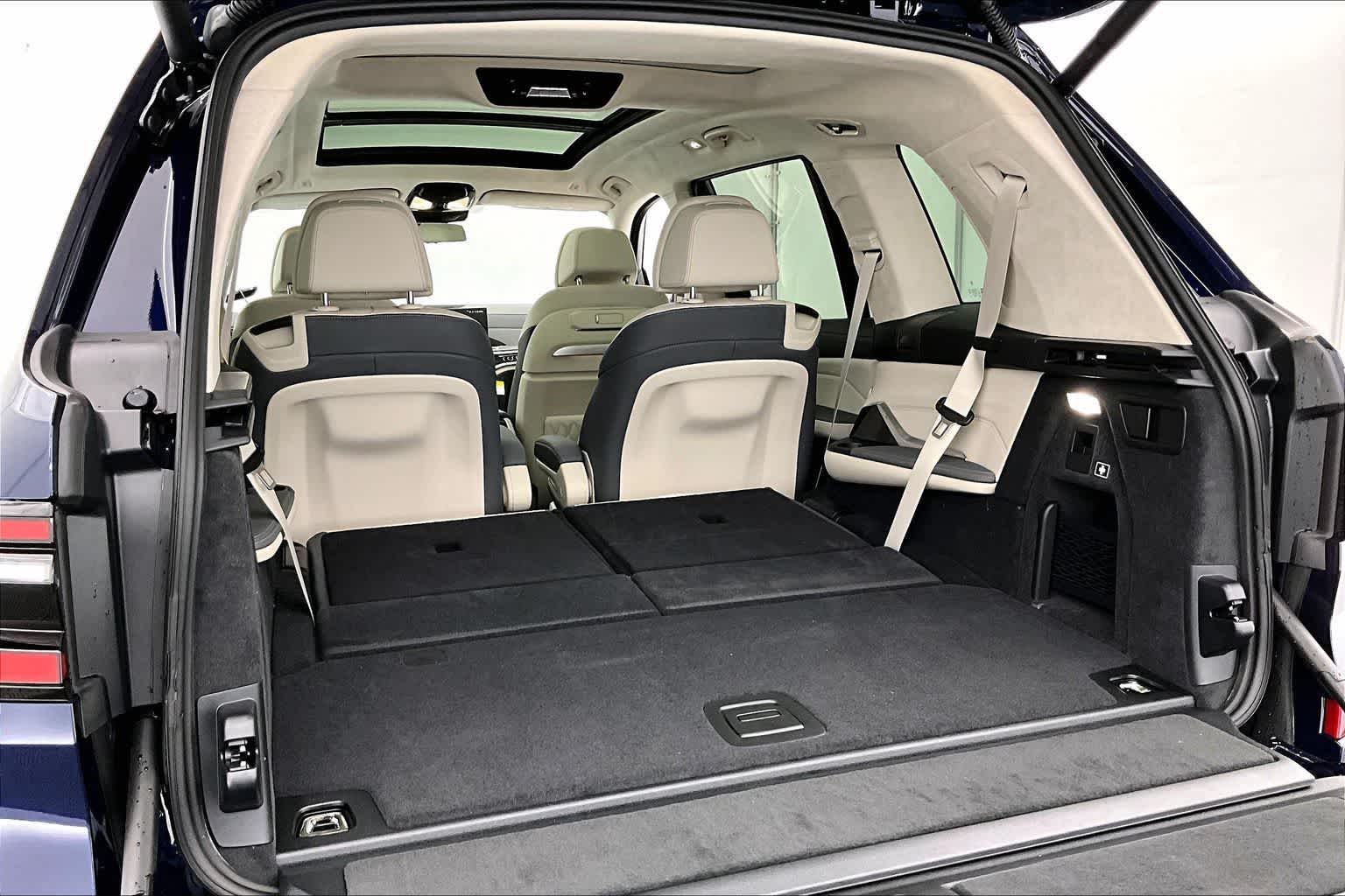 Thumbnail: 2026 BMW X7 - 19