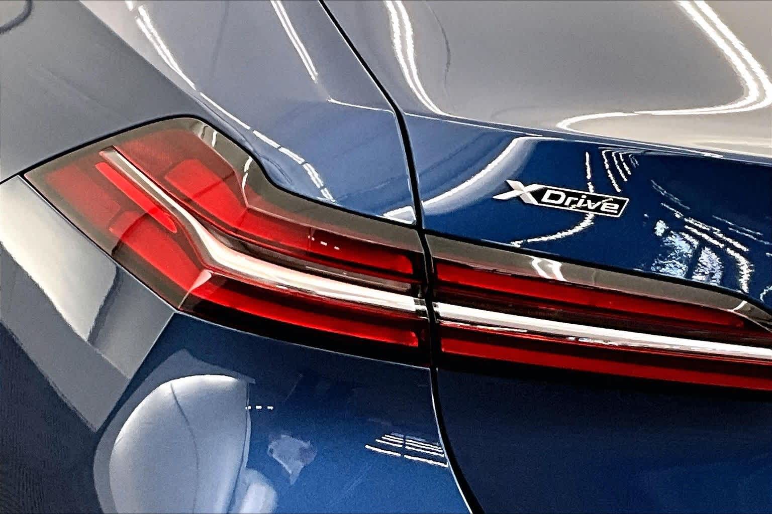 Thumbnail: 2026 BMW 5 Series - 32