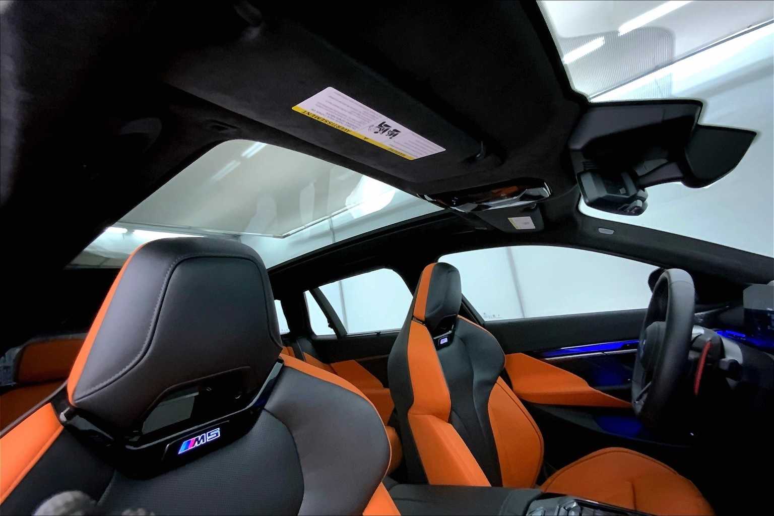 Thumbnail: 2025 BMW M5 - 30