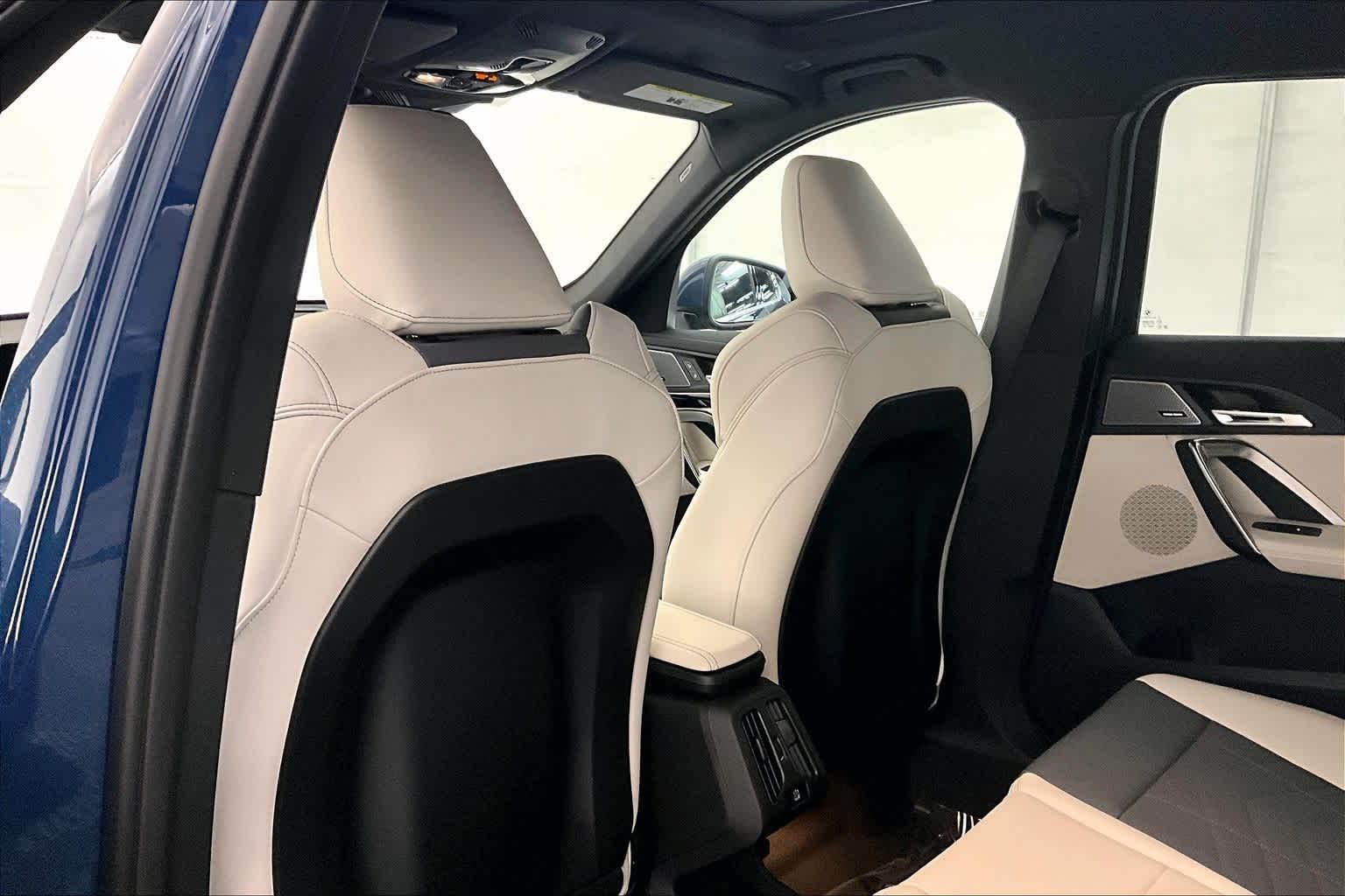 Thumbnail: 2026 BMW X1 - 12