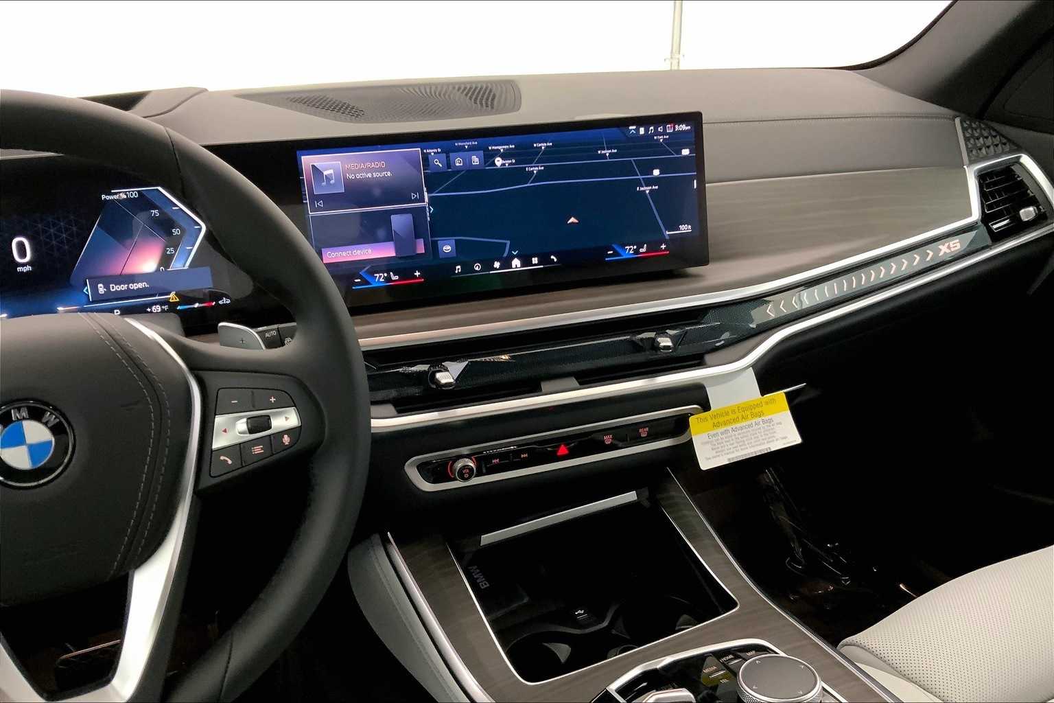 Thumbnail: 2026 BMW X5 - 16