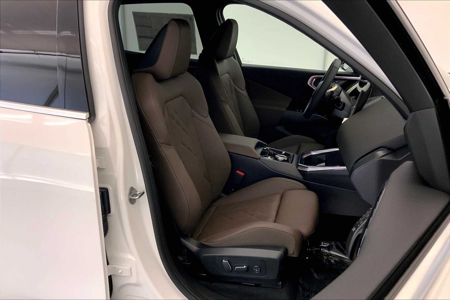 Thumbnail: 2025 BMW X3 - 14