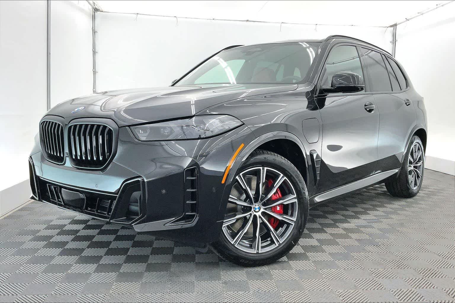 Thumbnail: 2026 BMW X5 - 1